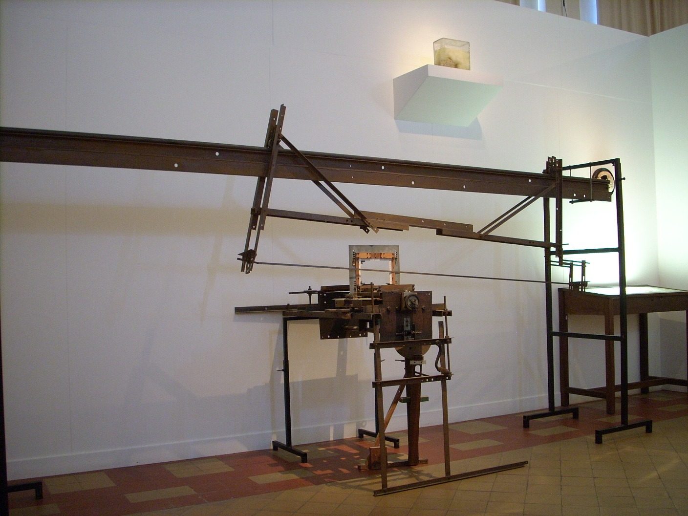Brain slicing machine, Museum Dr Guislain, Gand - 01.JPG